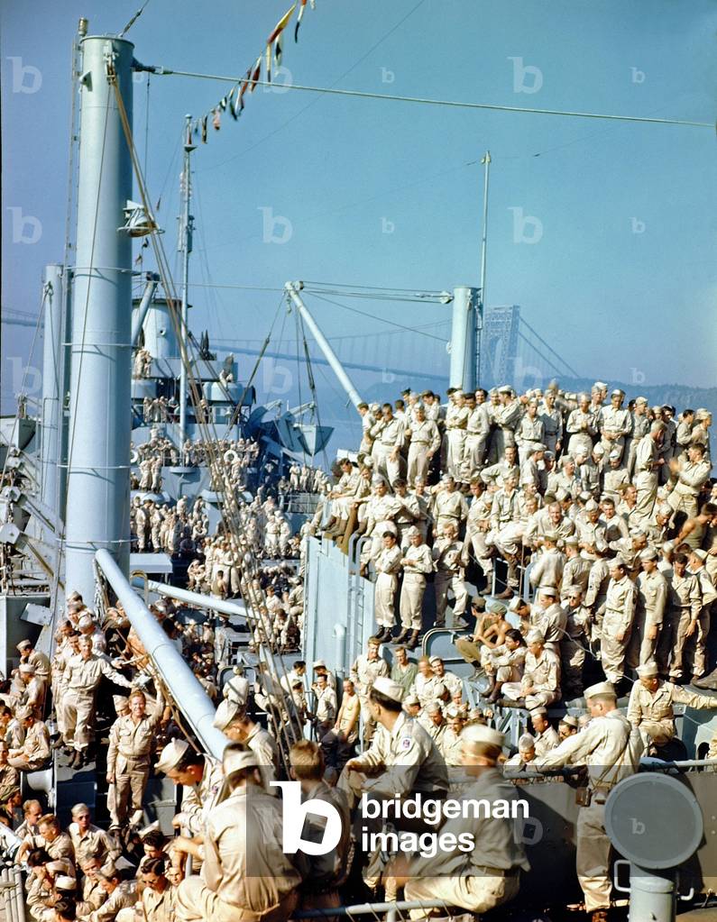 Members of 85th Regiment of the 10th Mountain Infantry Division return to Camp Shanks, New York from Naples, Italy aboard SS Marine Fox, Hudson River, New York, 11th August 1945 (b/w photo)