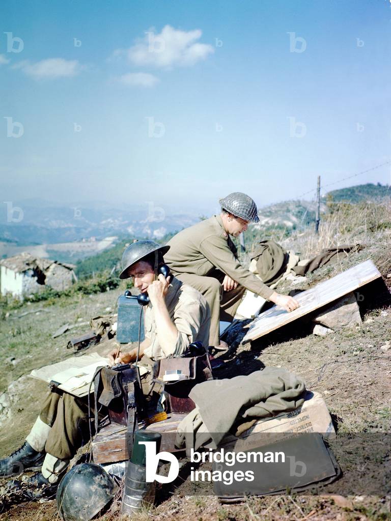 British Air Support Control soldiers of the 5th Army receiving a message from a jeep station for pilots, Italy, March 1944 (photo)