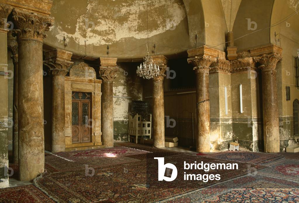 Al-Halawiyah madrasa, interior (photo)