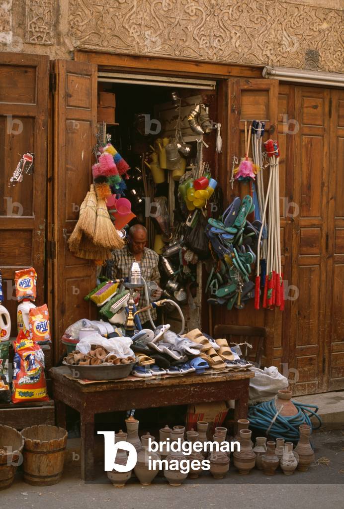Shop, wakala of Qaitbay, Cairo, 2007 (photo)