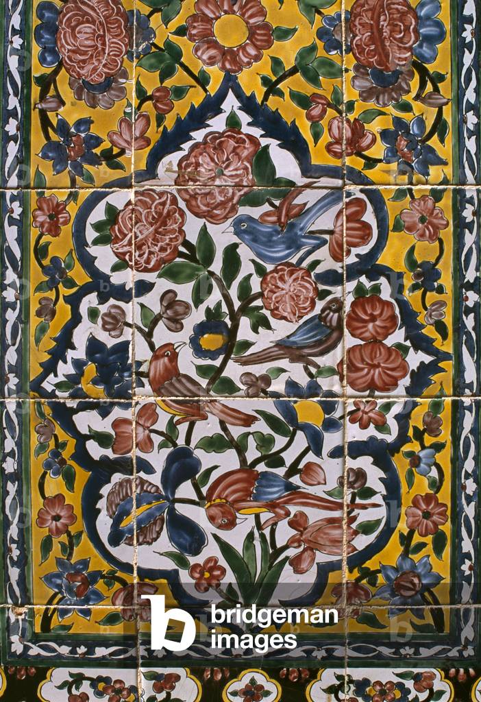 Decorative tilework, birds and flowers (photo)