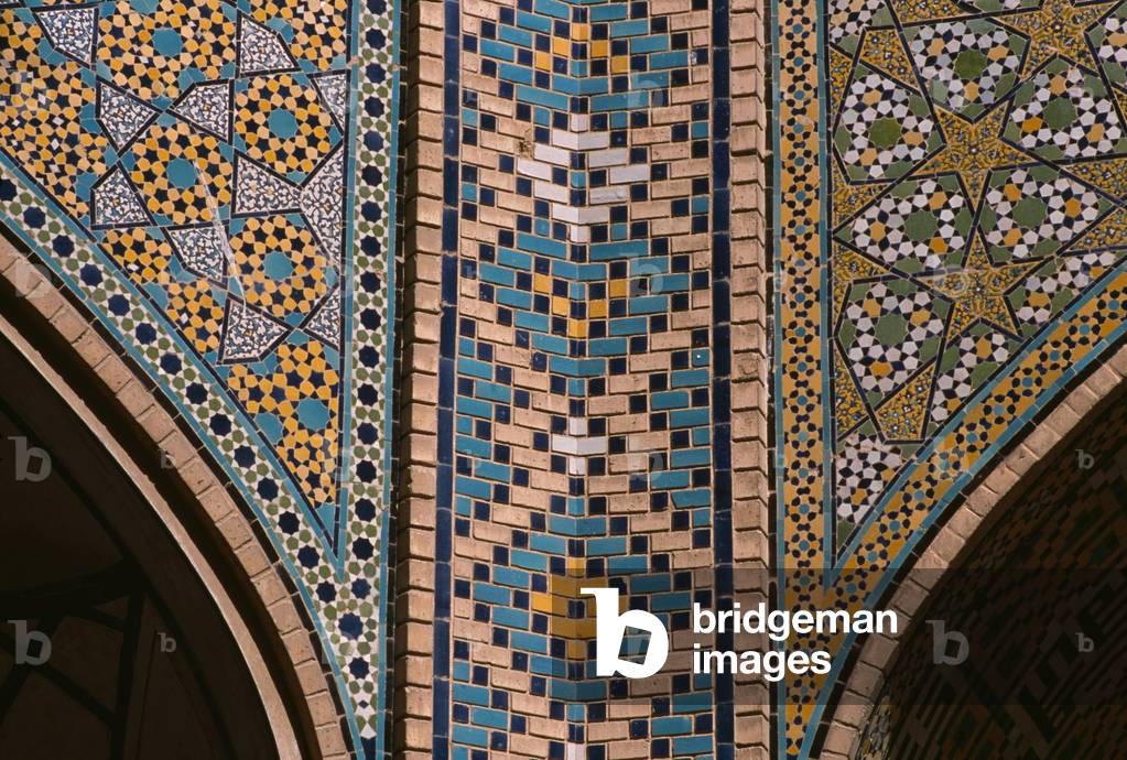 Decorative tilework (photo)