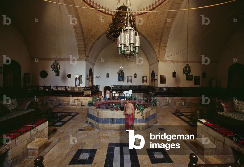 Hammam Yalbugha, interior, the undressing room (photo)