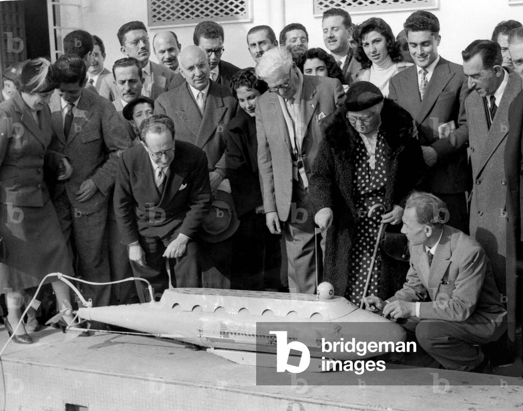 Submarine for deep sea