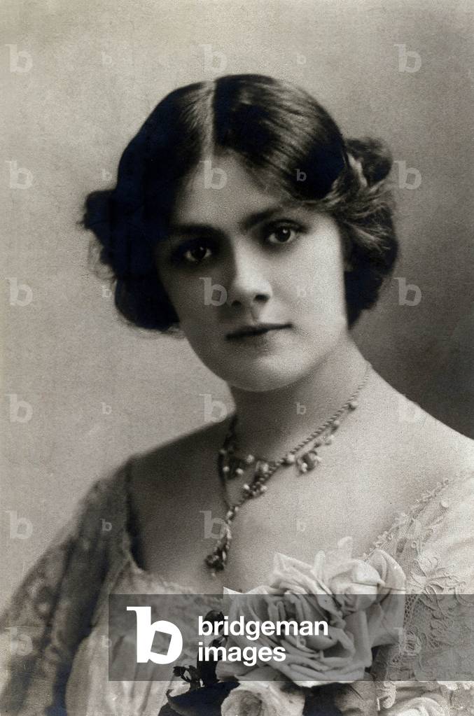 Lily Brayton