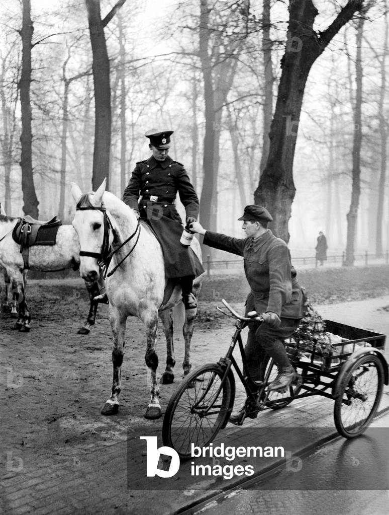 Berlin Mounted Police in 1934 (photo)