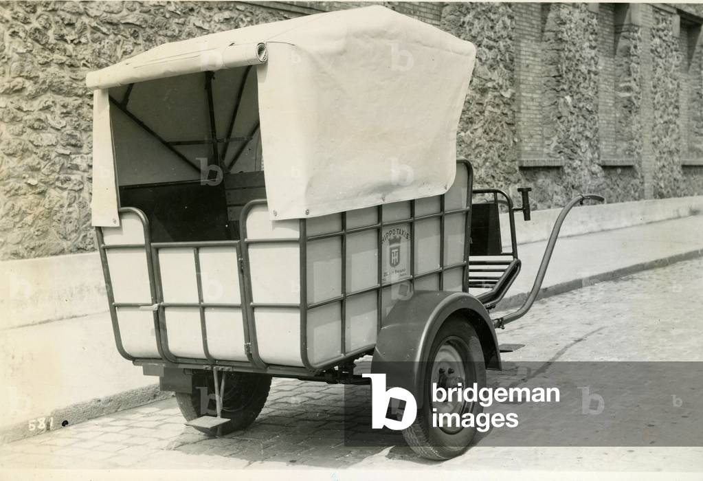 Copy of the company Hippo Taxis in Paris Around 1940