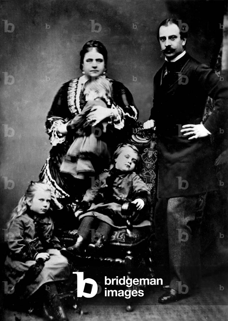 princess Marie duchess of Teck and husband duke of Teck with their three children, 1873 (photo)