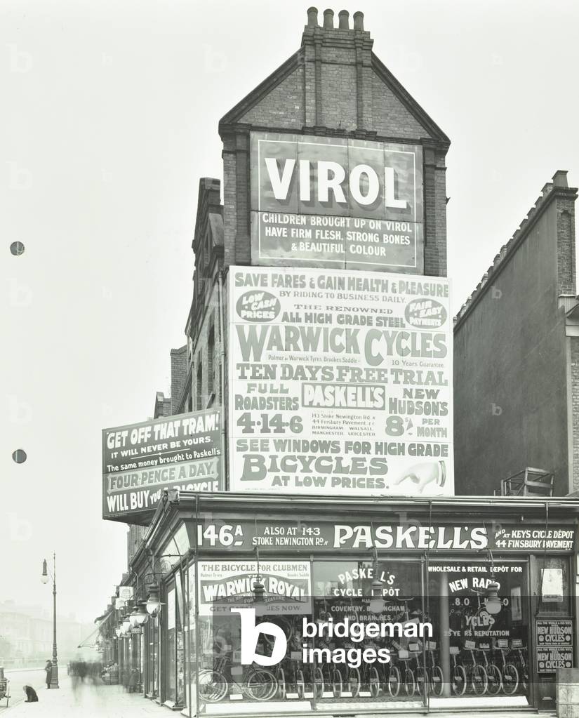 Paskell's Cycle Depot, London, 1912 (b/w photo)