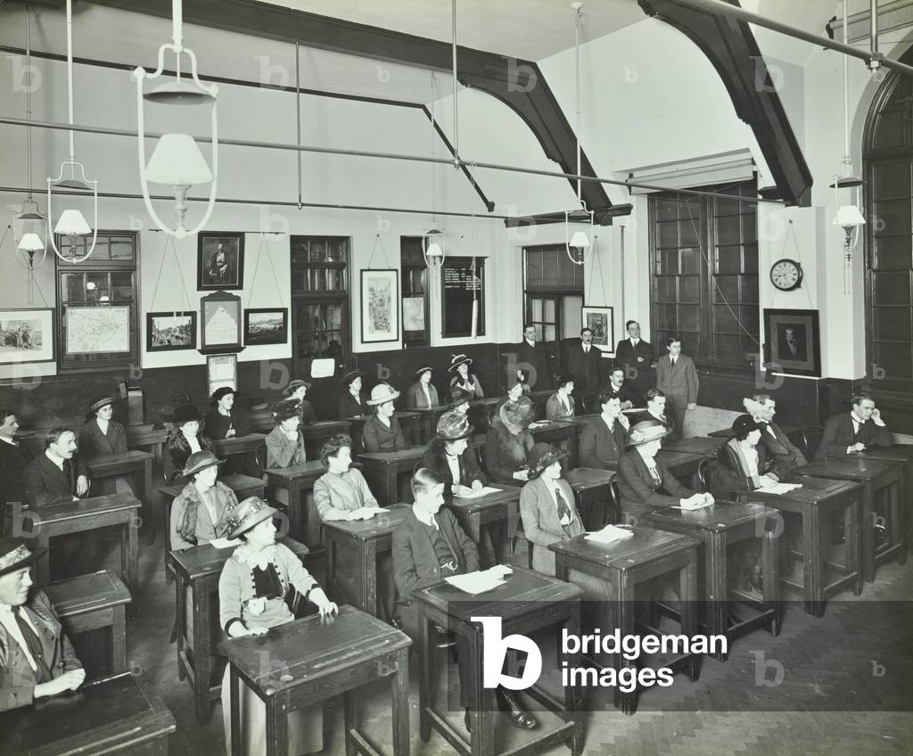 William Street Evening Class: French, 1913 (b/w photo)