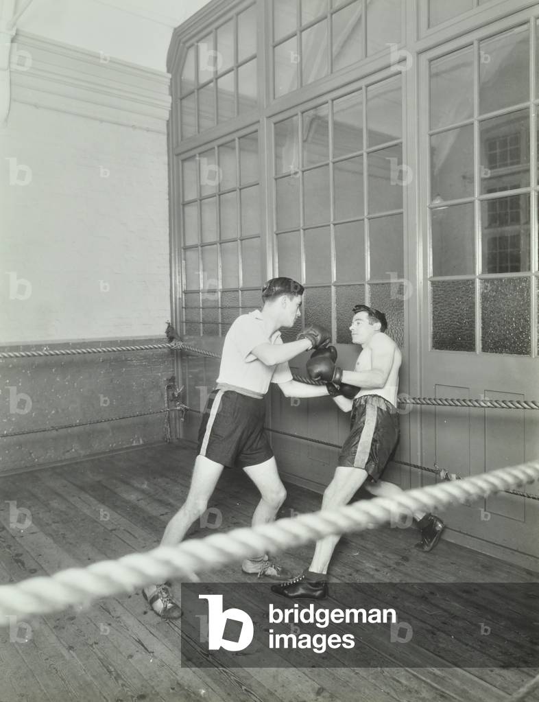 Bethnal Green Men's Institute: boxing, 1939 (b/w photo)
