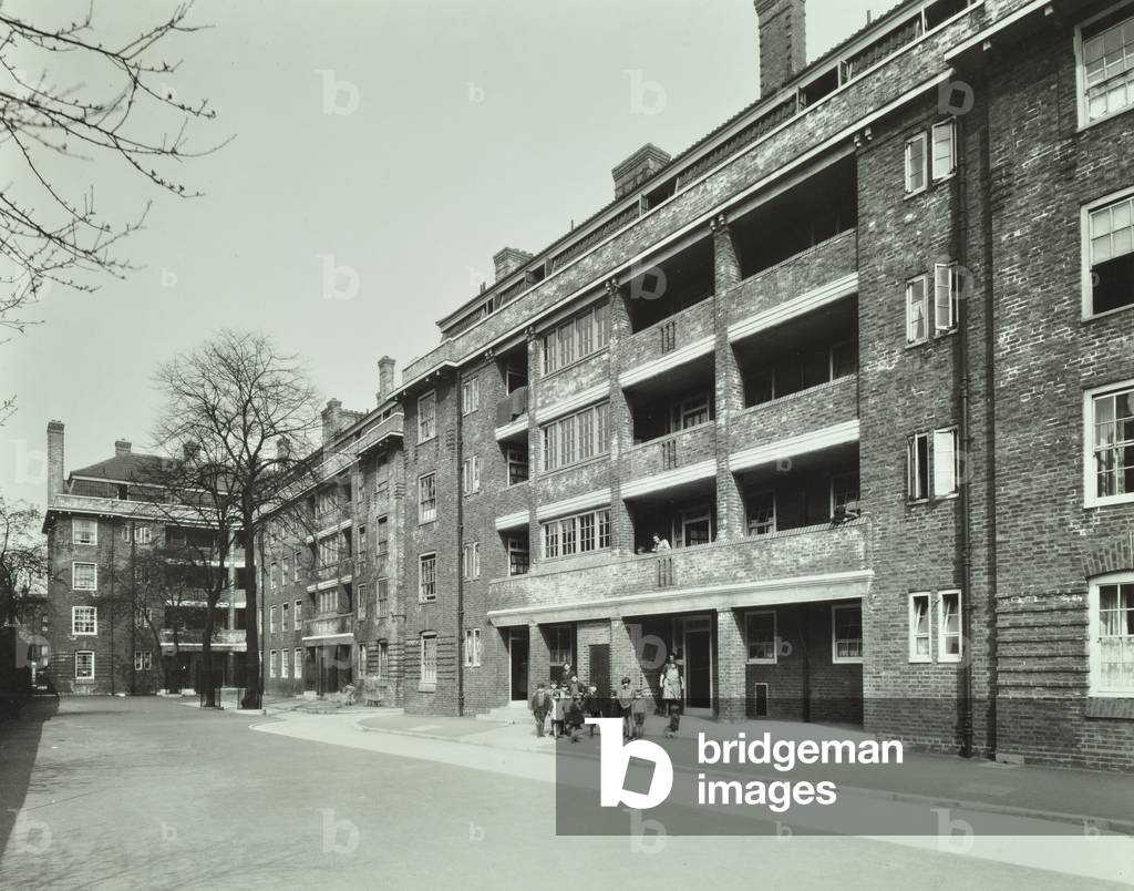 Kingshold Estate, London, 1933 (b/w photo)