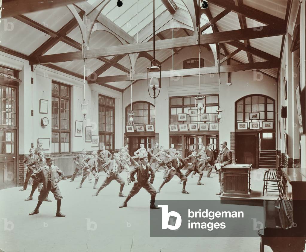 Blackheath School: drill class, 1906 (b/w photo)