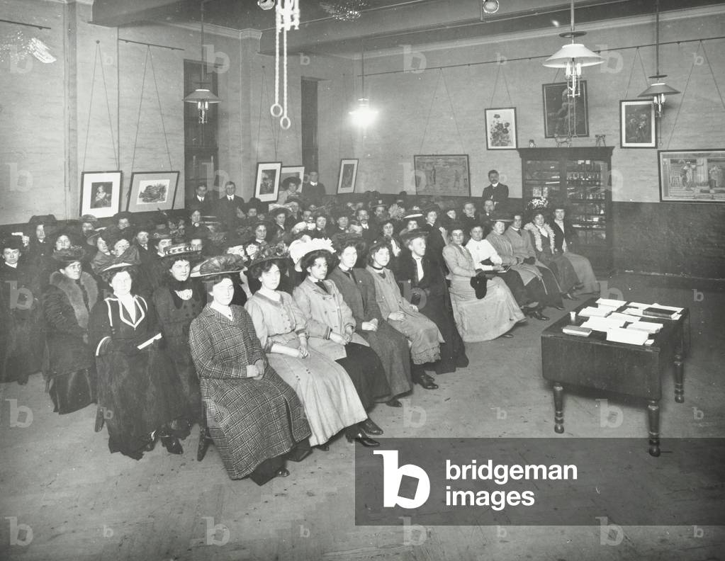William Street School: an English Literature class, 1908 (b/w photo)