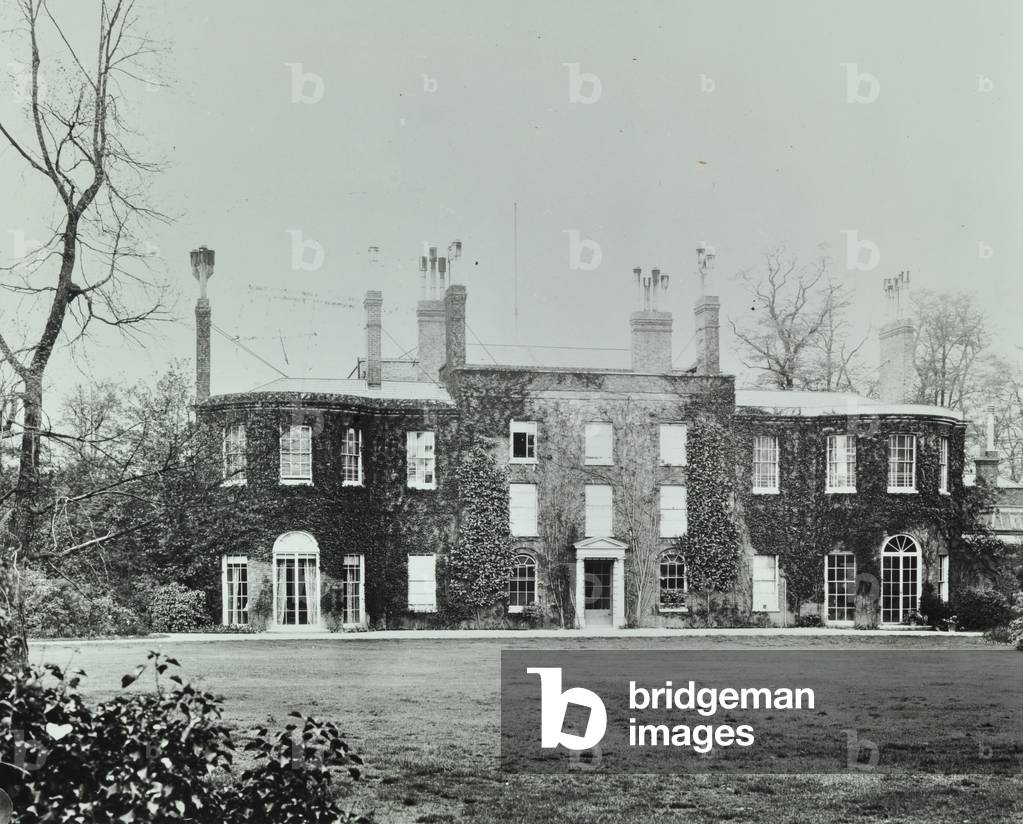 Battersea Rise house, rear elevation, London, 1907 (b/w photo)