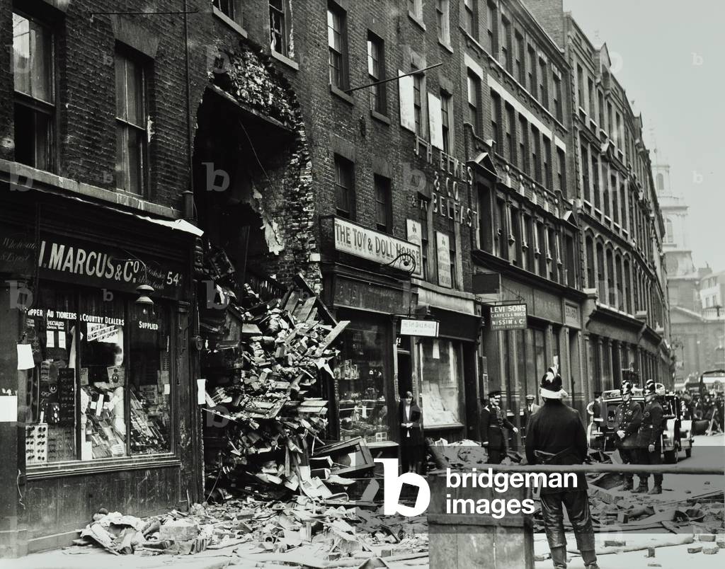55 Houndsditch, City: damage caused by fire, 1924 (b/w photo)