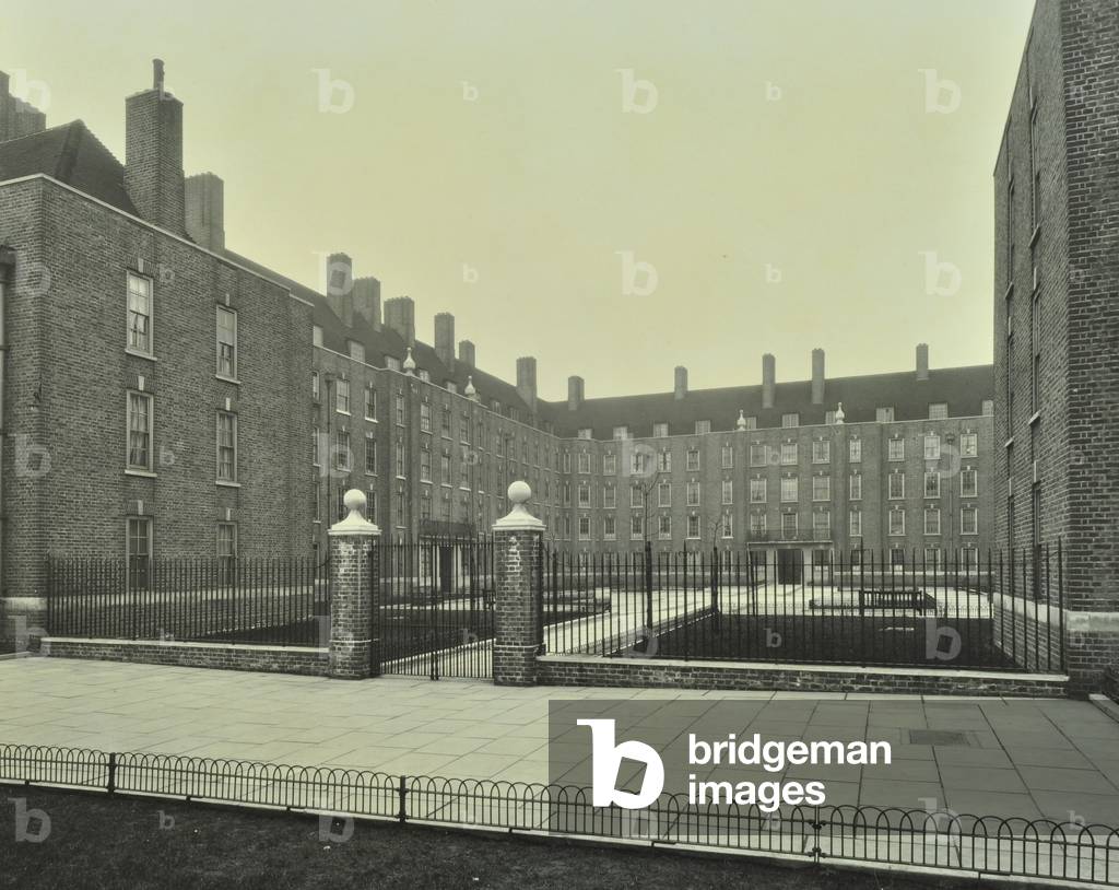 Oliver Goldsmith Estate, London, 1932 (b/w photo)