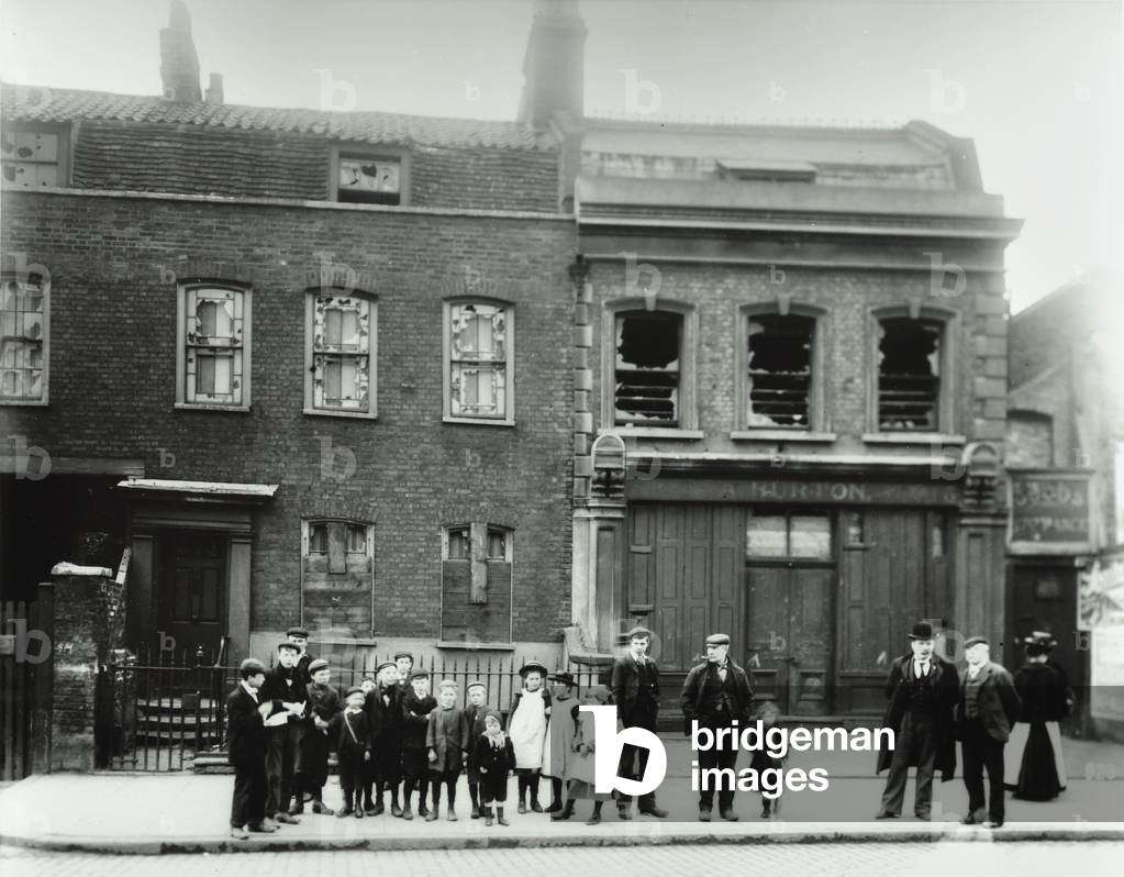 Bermondsey New Road: general view, London, 1900 (b/w photo)