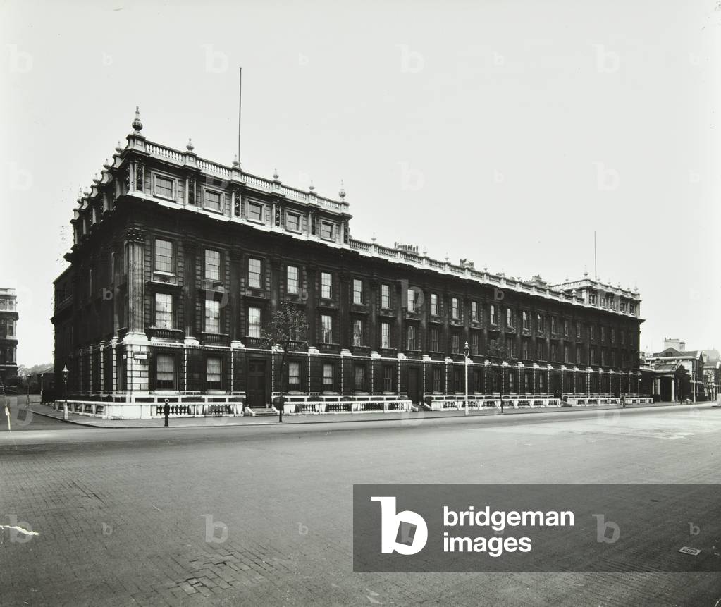 Treasury, Whitehall, Westminster LB: front elevation, 1927 (b/w photo)