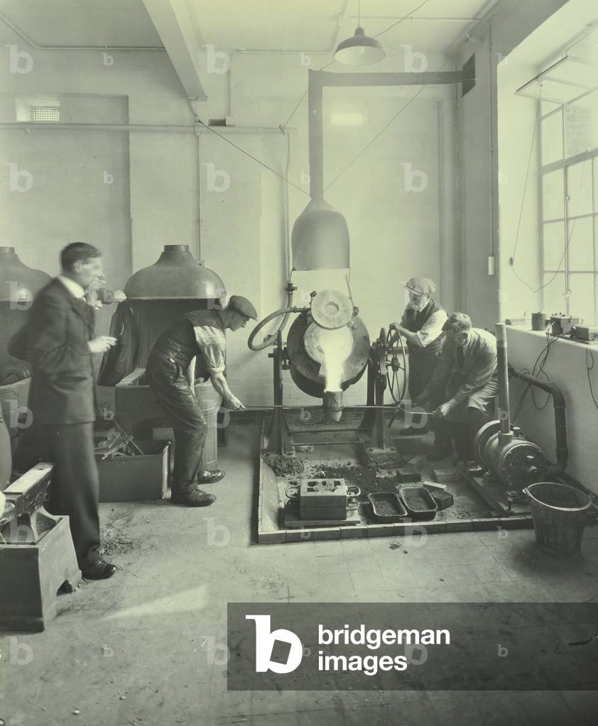School of Engineering and Navigation: foundry, 1931 (b/w photo)