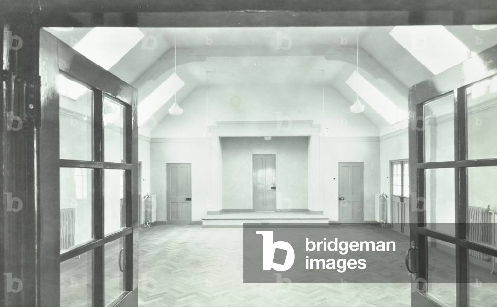 Downham Estate: interior of Downham Health Centre, London, 1932 (b/w photo)