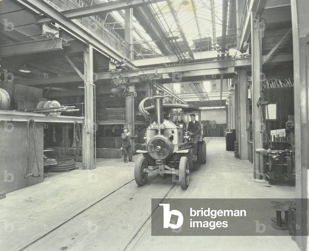 Central Repair Depot: steam wagon in section K of the depot, 1932 (b/w photo)