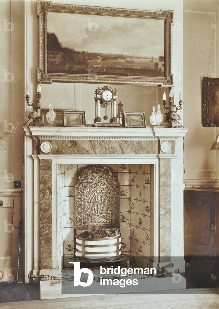 12 Upper Cheyne Row: first floor front room chimneypiece, London, 1910 (b/w photo)