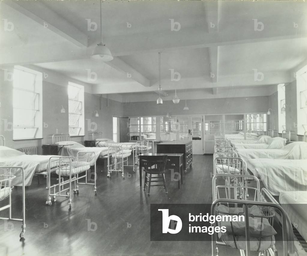 Lewisham Hospital: interior of the maternity ward, 1934 (b/w photo)