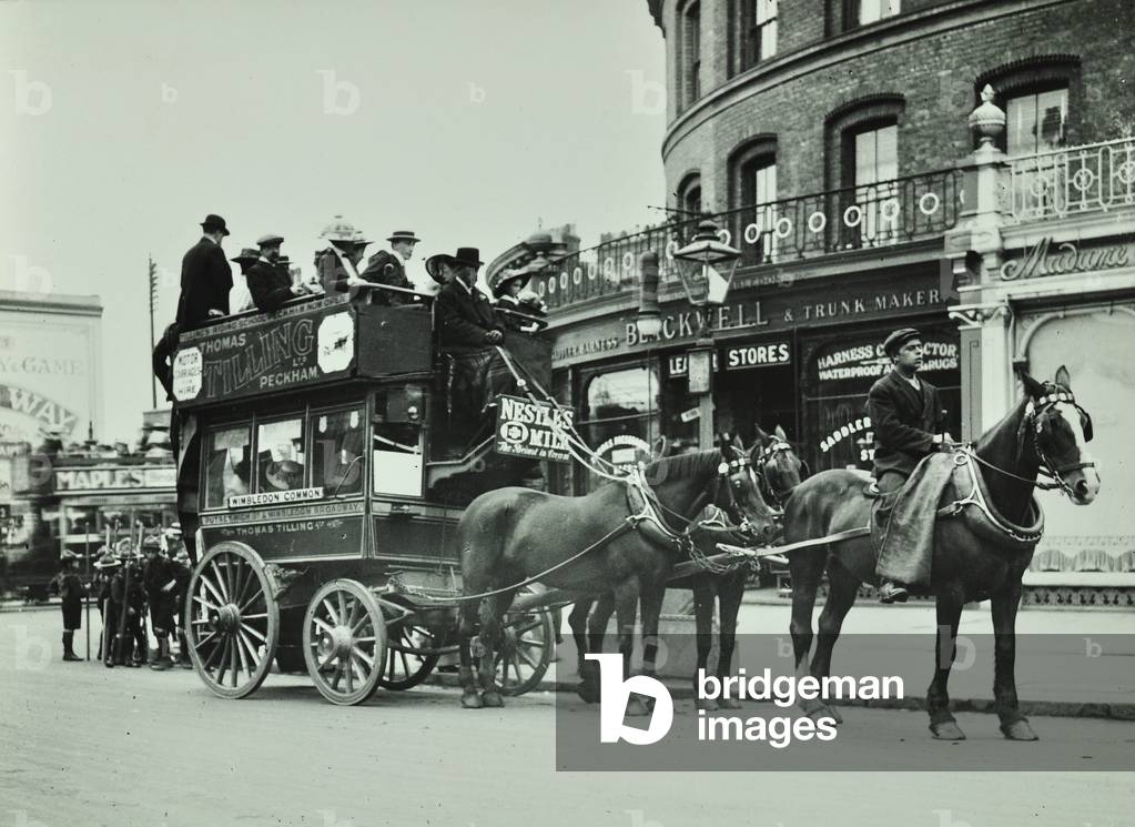 Putney to Wimbledon horse-drawn omnibus at foot of Putney Hill, 1912 (b/w photo)