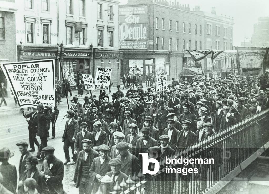 Mayor Councillor Edwin Sumner leading the march of Poplar councillors to the high courts, 29th July 1921, London, 1921 (b/w photo)