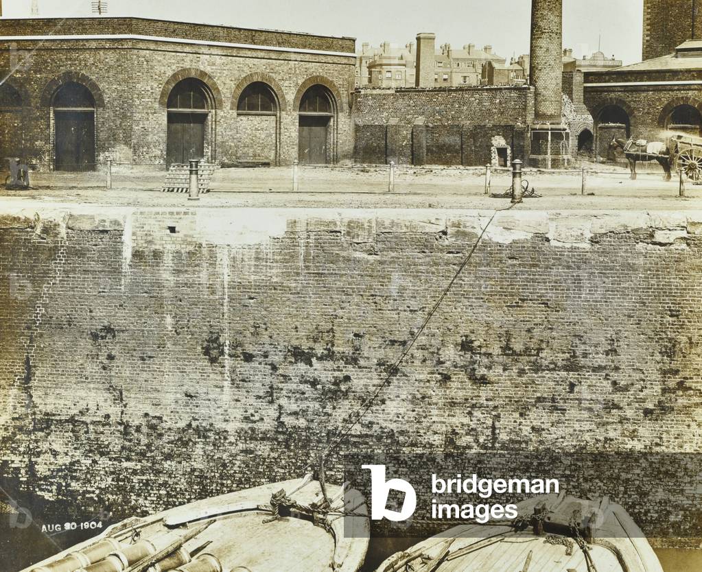 London Docks, 1904 (b/w photo)