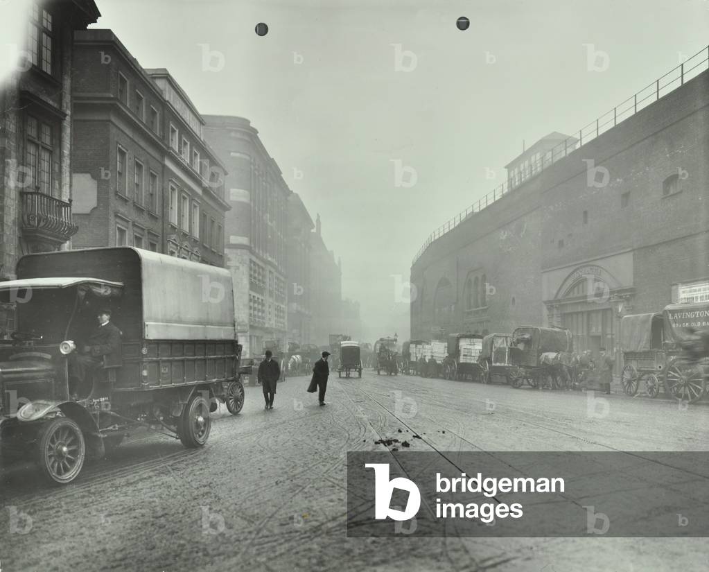 Tooley Street: looking east by London Bridge Station, London, 1915 (b/w photo)