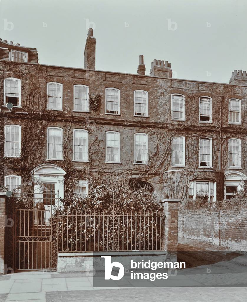 14 Clapham Common North Side, Lambeth: front elevation, 1910 (b/w photo)
