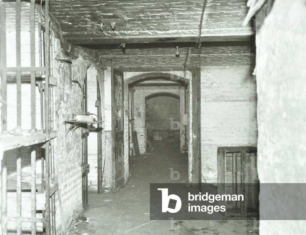 6 Idol Lane, cellars, City of London, 1971 (b/w photo)