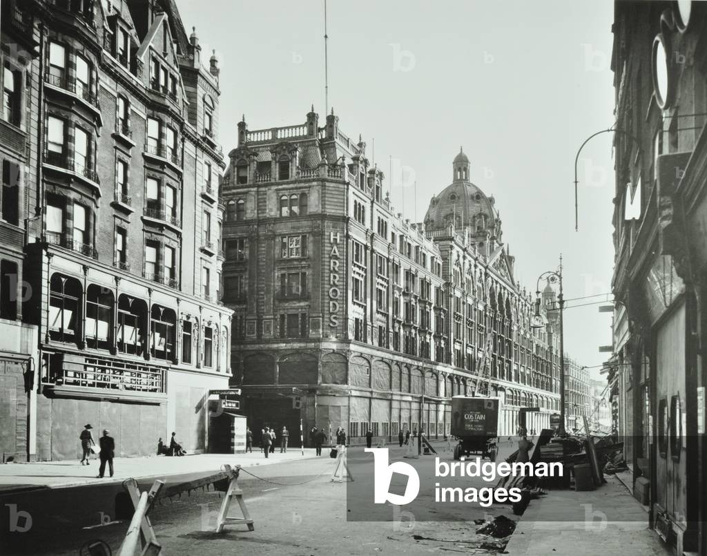 Harrods, Brompton Road: looking west by Hans Crescent, 1925 (b/w photo)