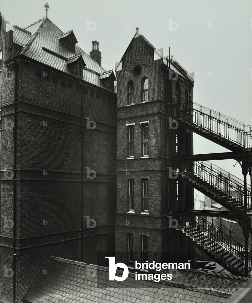 Archway Hospital: exterior, 1937 (b/w photo)