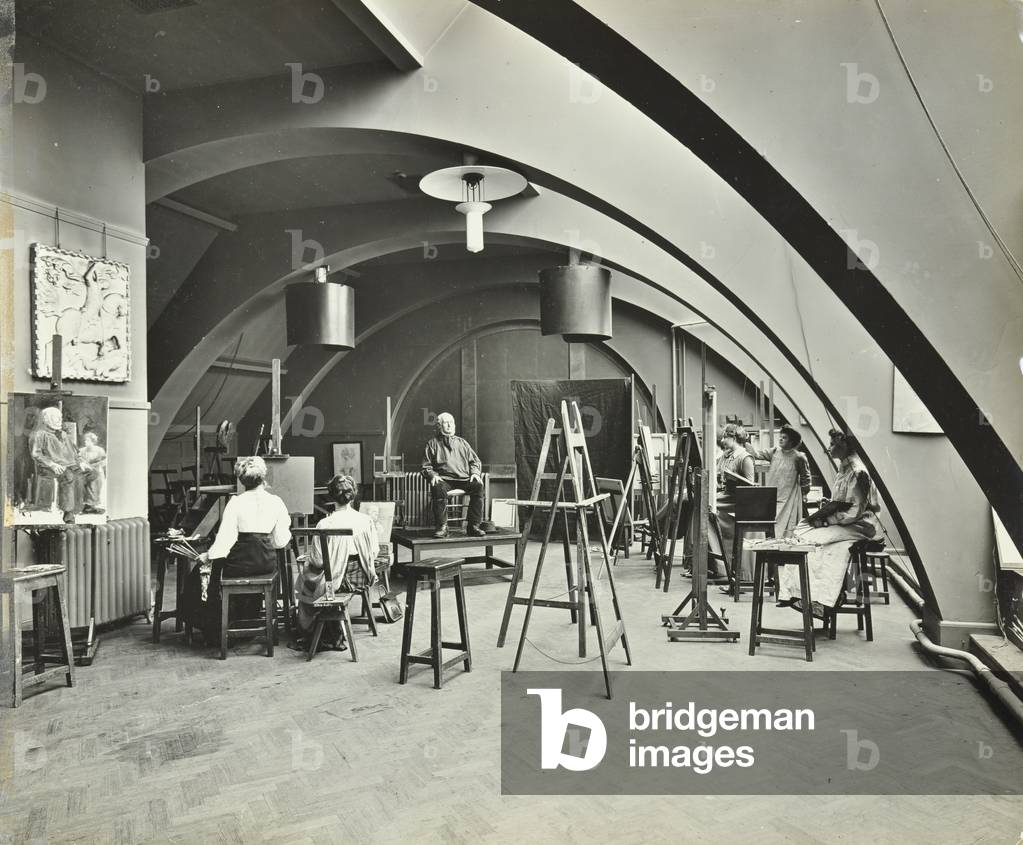Westminster Technical Institute: women's life room, 1910 (b/w photo)