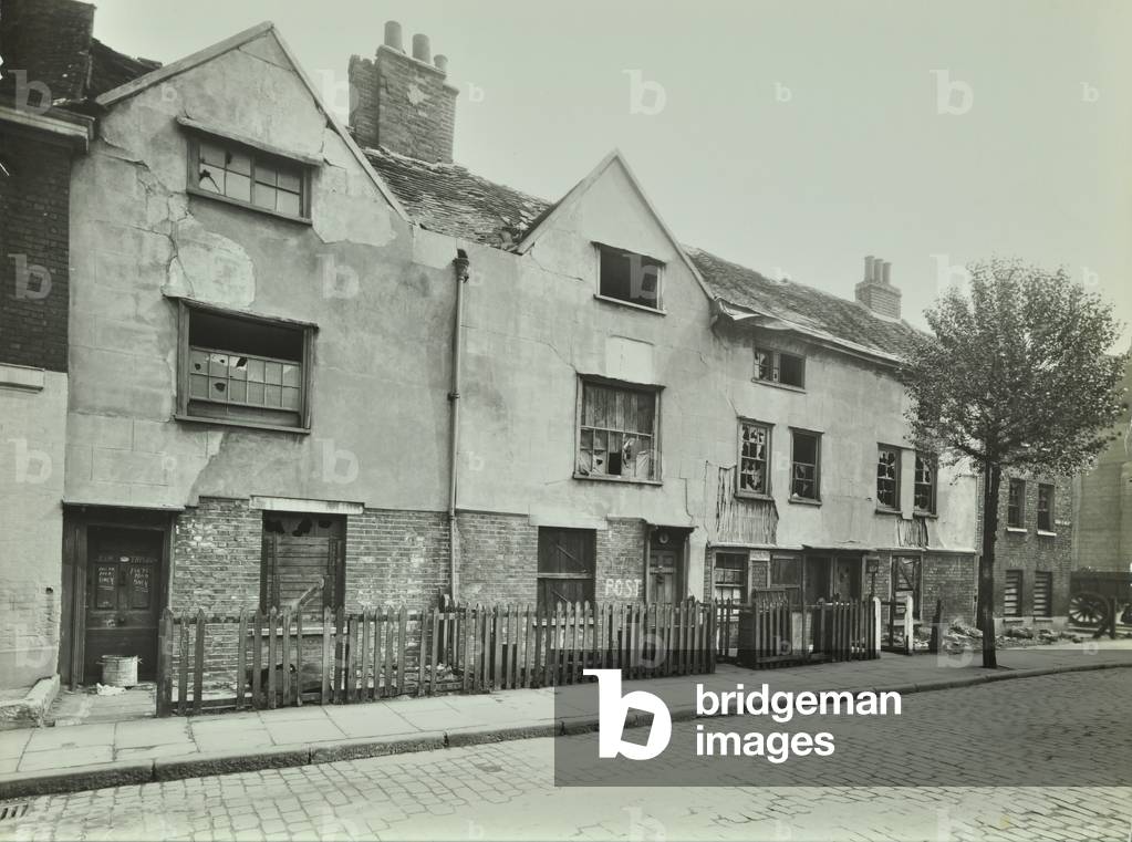 63-66 Grange Walk: front elevations, London, 1943 (b/w photo)