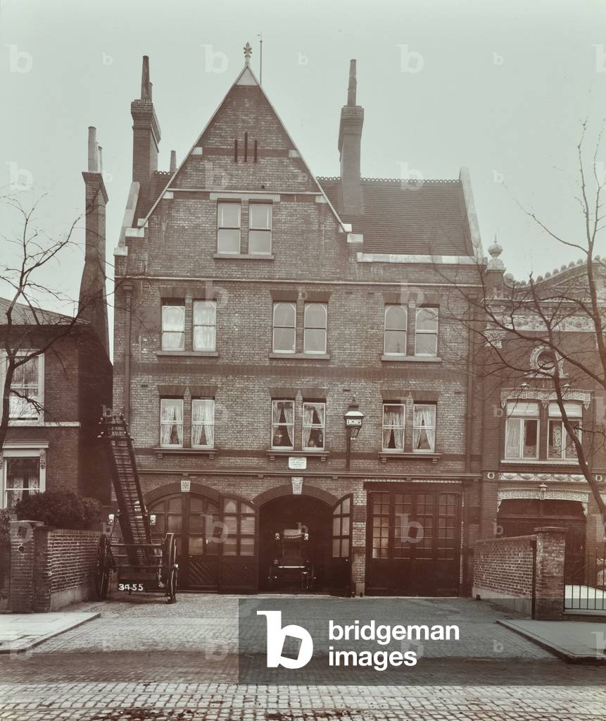 Peckham Road Fire Station: exterior, 1905 (b/w photo)