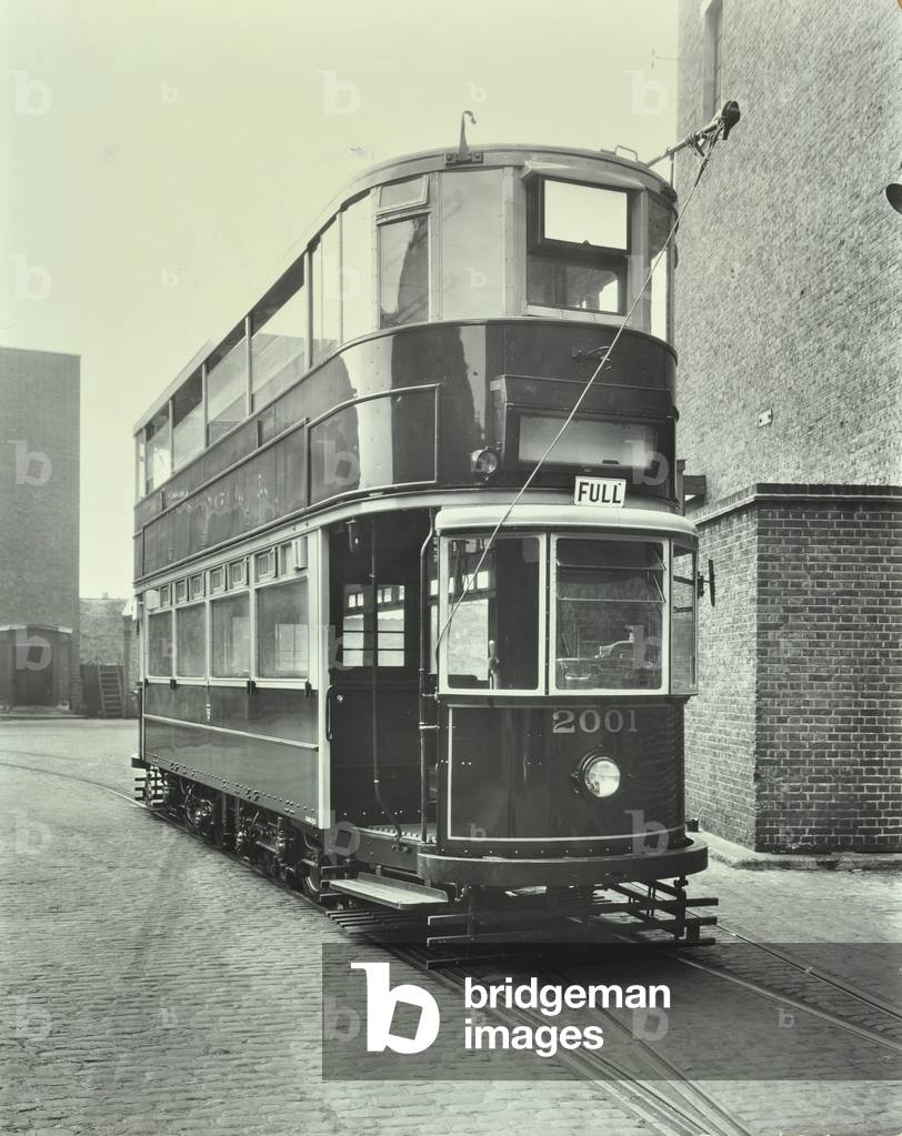Tramcar 2001: front view, 1931 (b/w photo)