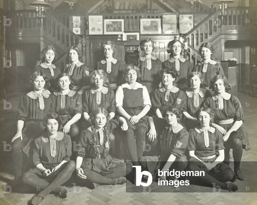 Sunnyhill School, Streatham: gymnastics team, 1914 (b/w photo)
