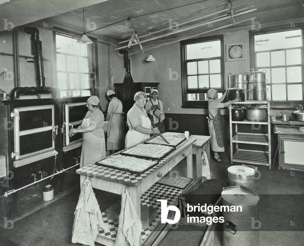 Trinity Street Feeding Centre, Trinity Street: kitchen, 1937 (b/w photo)