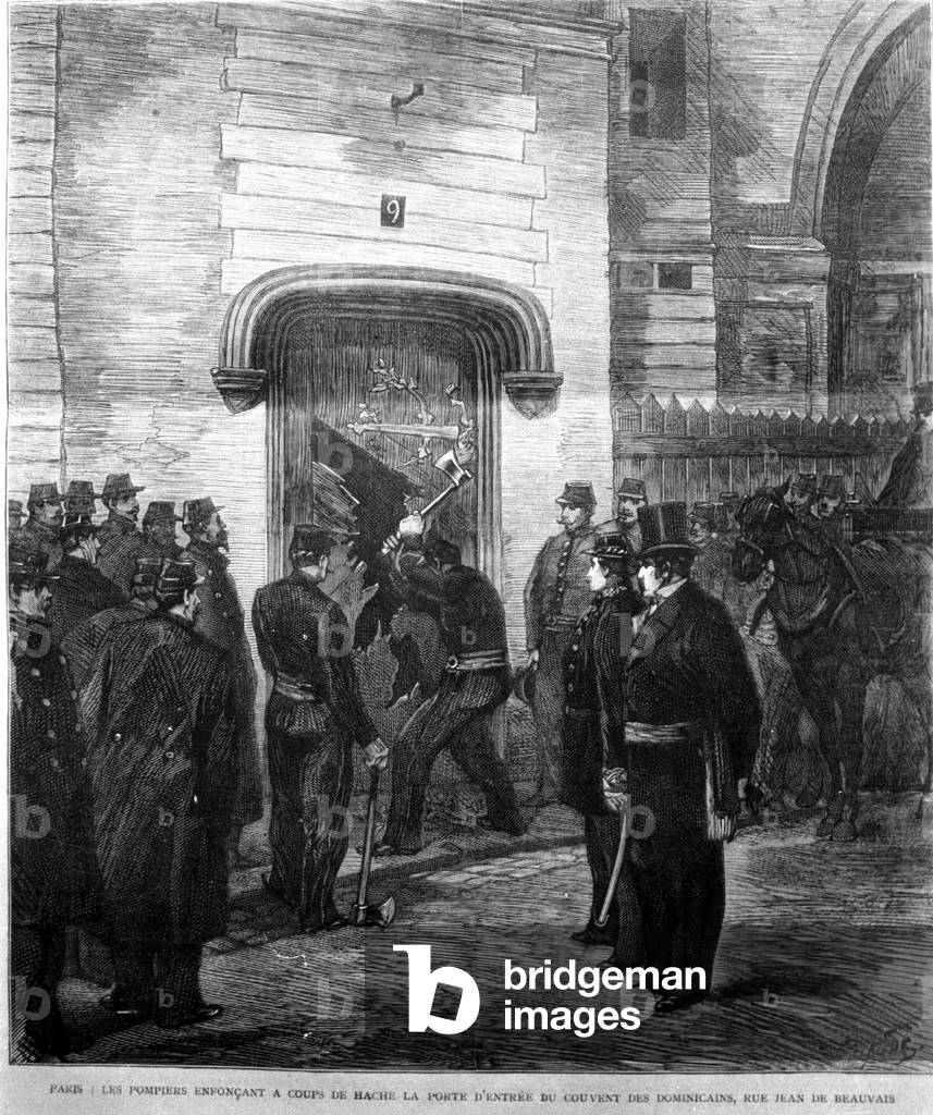 The firefighters knocked the entrance door of the Dominican convent on Rue Jean de Beauvais in Paris in 1880. Engraving of the 19th century.