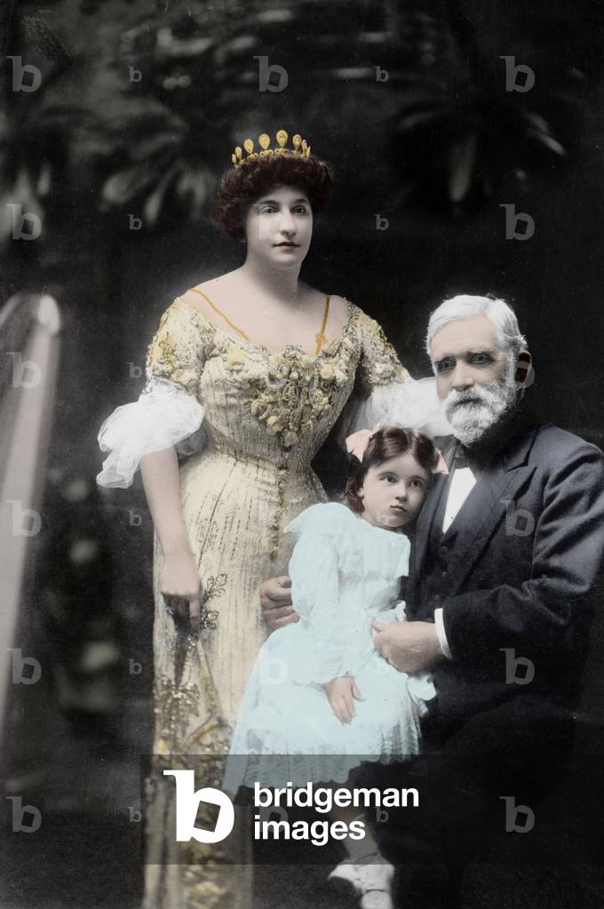 Bild von Fotografie "Die australische Sängerin Nellie (Nelly) Melba (1861-1931) mit ihrem Vater und einem nich