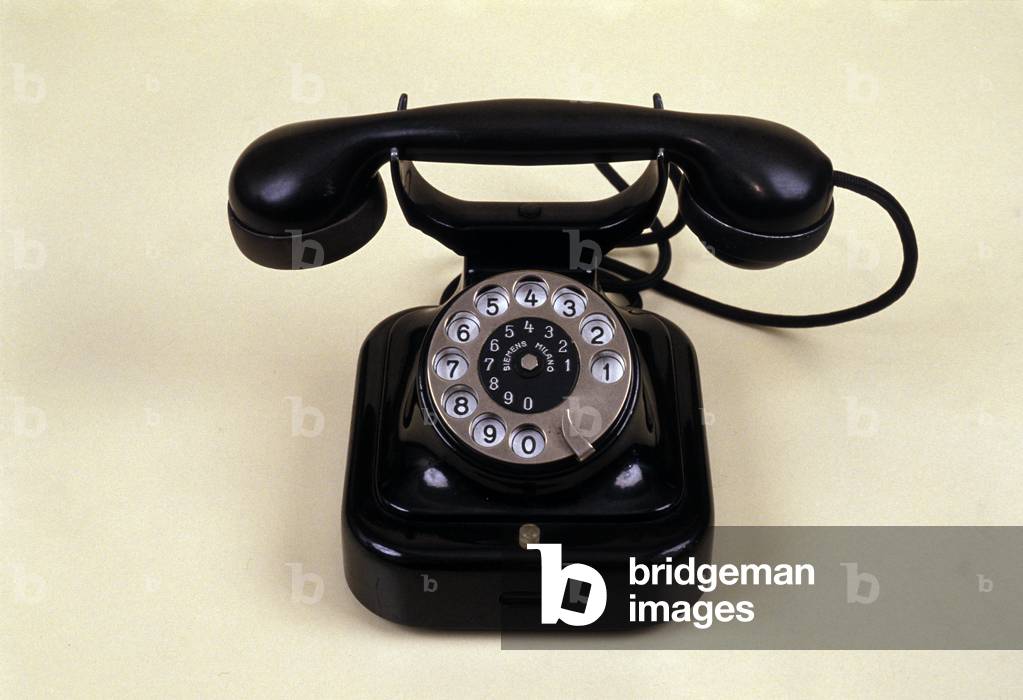 Design: telephone in bakelite Siemens 1927