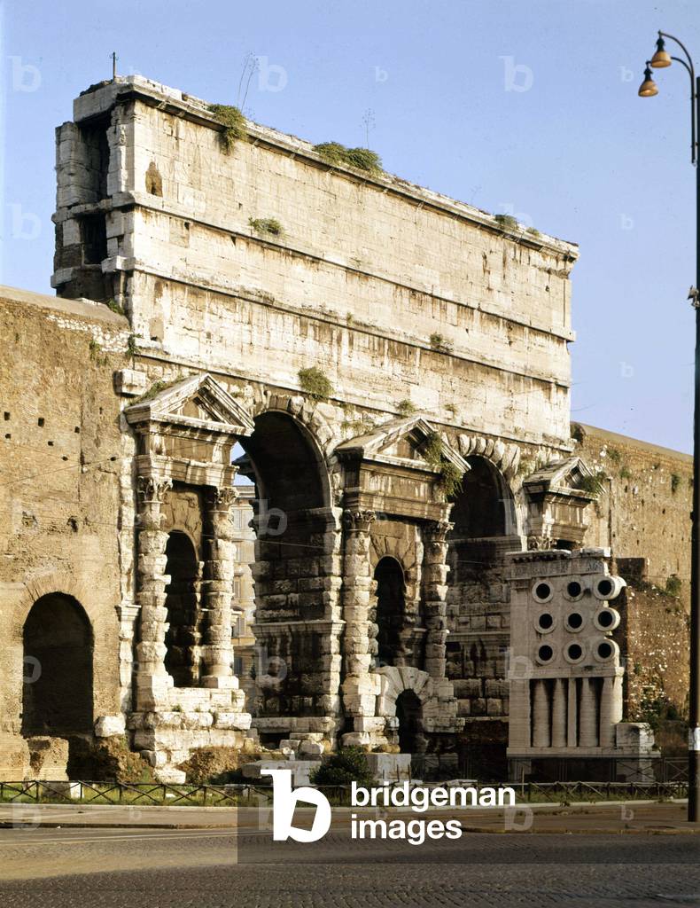 View of the maggiore gate (major), this is the point where Claude's aqueduct ends in 38 ap. JC. Rome