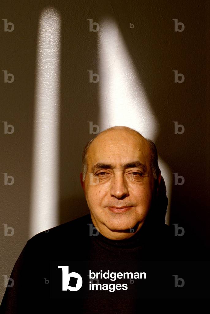 portrait of Gilbert Sinoue French writer.