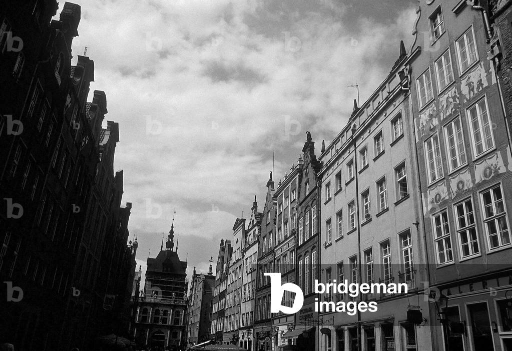 Bild von Fotografie "Danzig (Danzig) (Gdansk) in Polen. Blick auf die Hauptstraße des historischen Viertels ",