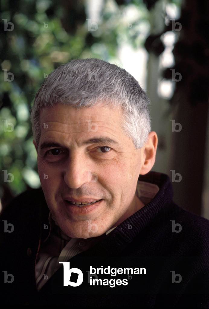 Bild von Fotografie "Porträt des italienischen Designers Guido Crepax (1933 - 2003). "