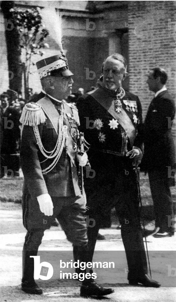 1932, 29 April, VENICE, ITALY: The italian count GIUSEPPE VOLPI di MISURATA (1877 - 1947) with the King of Italy VITTORIO EMANUELE III at opening of 18 th BIENNAL D'ARTE DI VENEZIA. - Re d'Italia - ITALIA - Nobilta italiana - Nobilta italiana - Nobility - ritratto - portrait - portrait - portrait - portrait - portrait - FASCISM INDUSTRIAL - POLITICO - POLITICA - POLITIC - POLITICIAN -